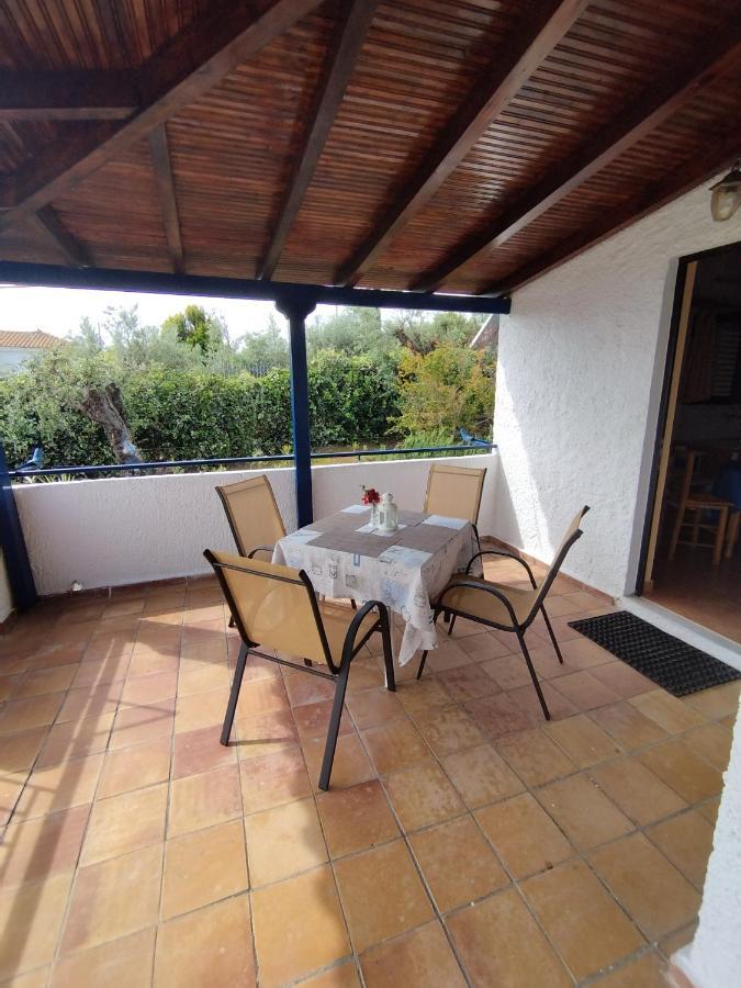 Takis Haikos House Two Minutes Walk To The Beach Peroulia Vounária Екстериор снимка