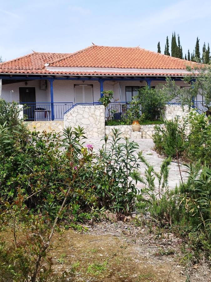 Takis Haikos House Two Minutes Walk To The Beach Peroulia Vounária Екстериор снимка