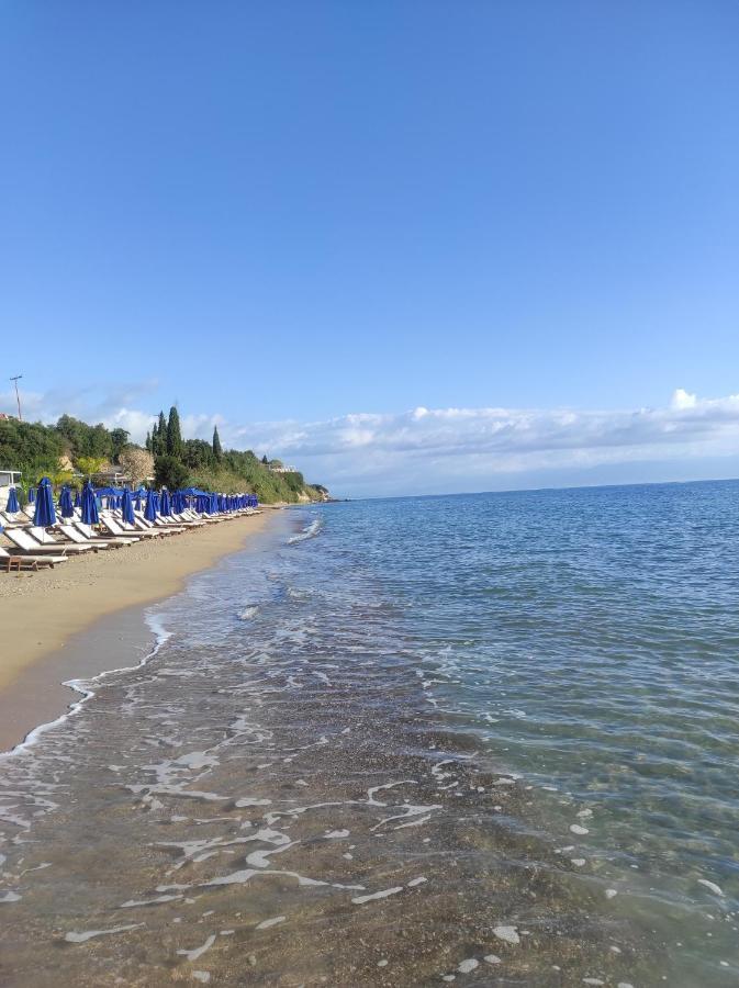 Takis Haikos House Two Minutes Walk To The Beach Peroulia Vounária Екстериор снимка