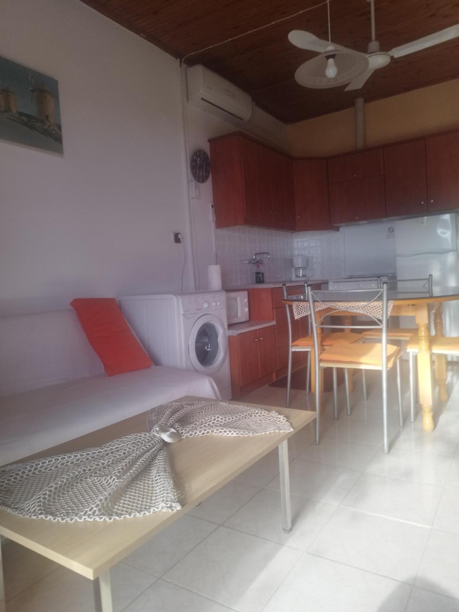 Takis Haikos House Two Minutes Walk To The Beach Peroulia Vounária Екстериор снимка